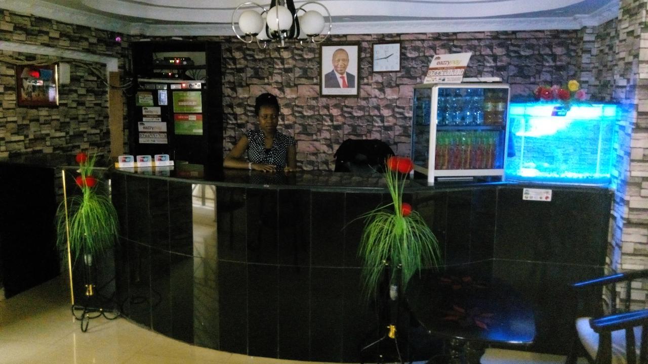 Royal Palm Hotel And Suites Nakuru Exterior photo